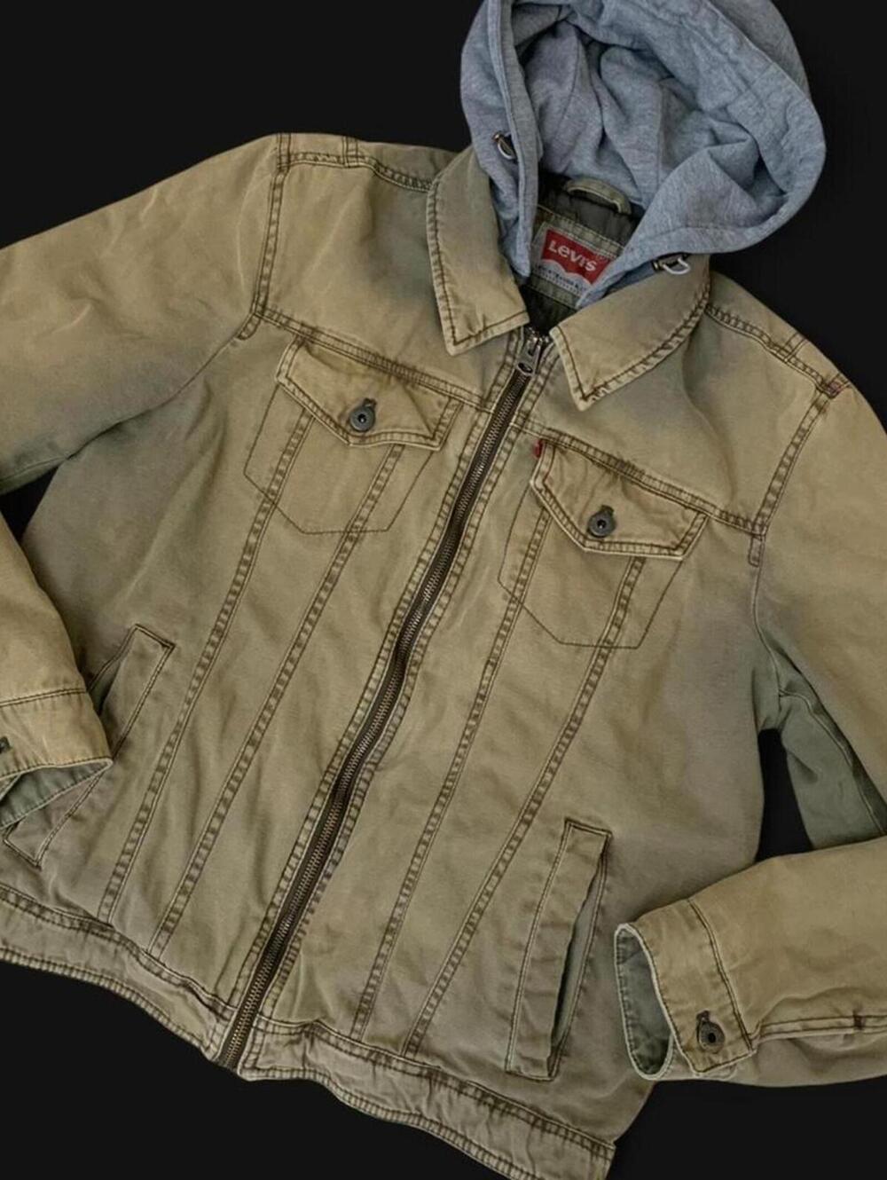 Vintage Levi's distressed faded trucker jacket